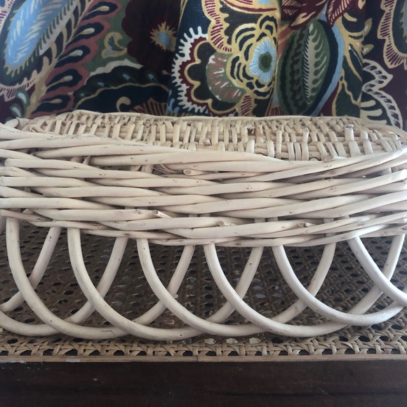 Natural Whicker Basket - Picture 6 of 12